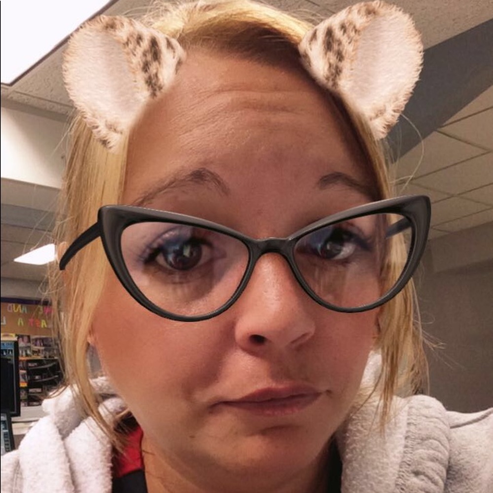 Meet your Posher, Melissa